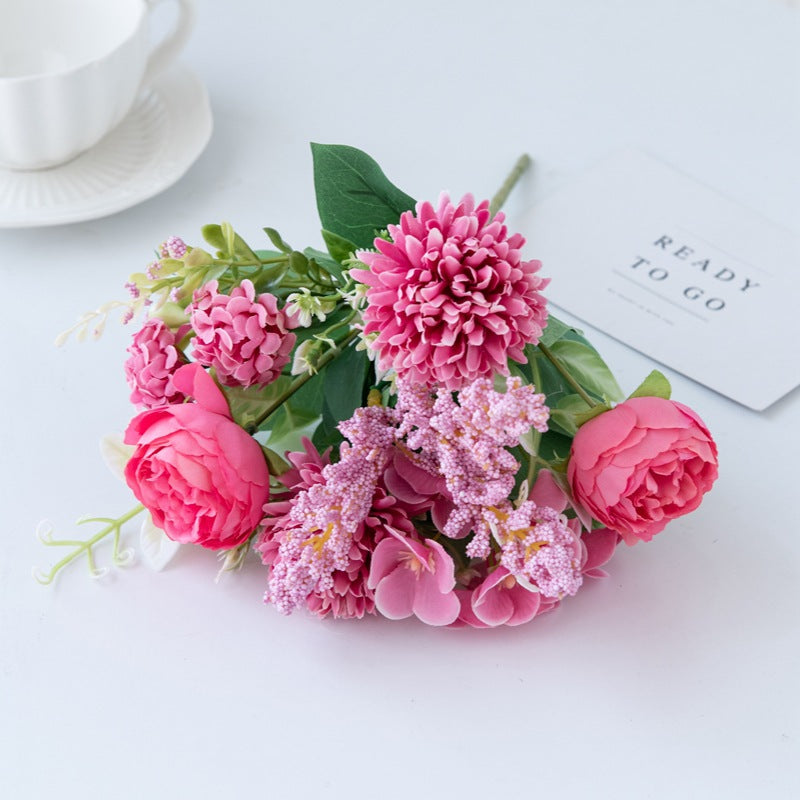 European Style Mini Flower Bouquet with 7 Roses Decor