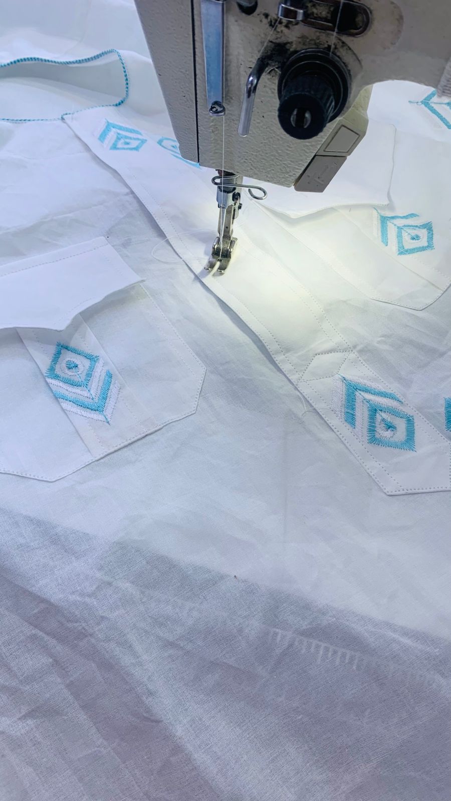 جلابية رجالية فاخرة – تفصيل حسب الطلب
Premium Jalabiya – Custom Tailored